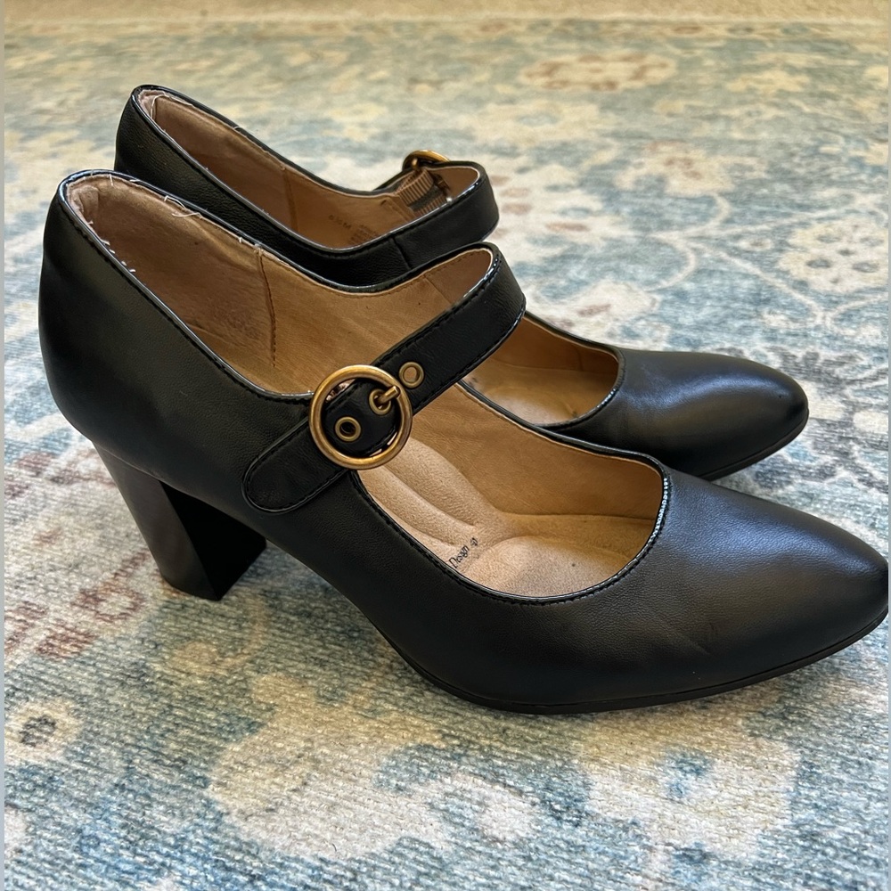 Sofft Petra Mary Jane Pumps Size 8.5